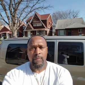 Meet your Posher, Eric